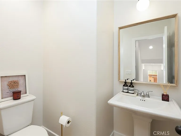 793 Banyan Way — Photo 28
