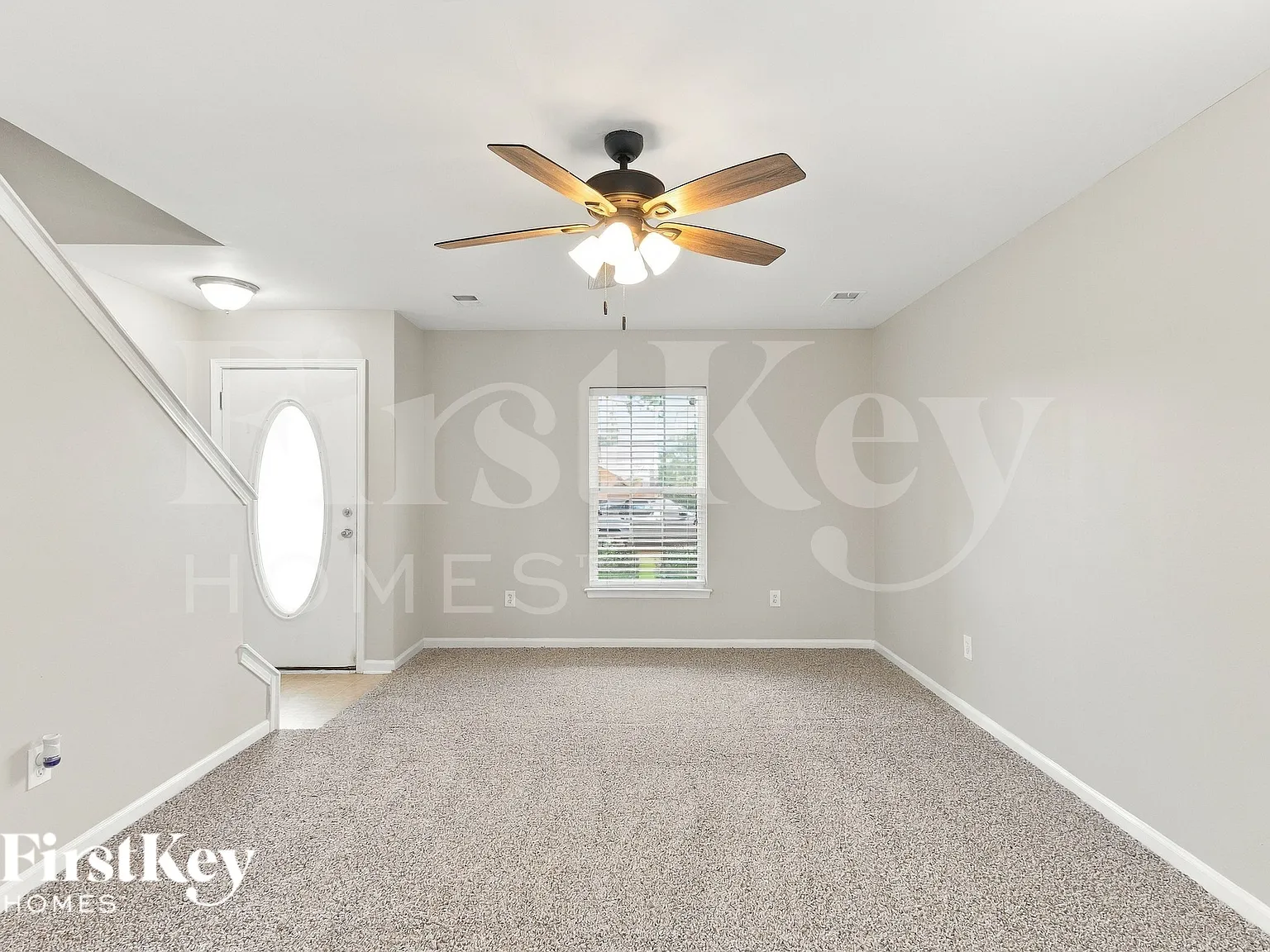 3 bed, 2.5 bath, 1326 sqft, $2,050 — Photo 3