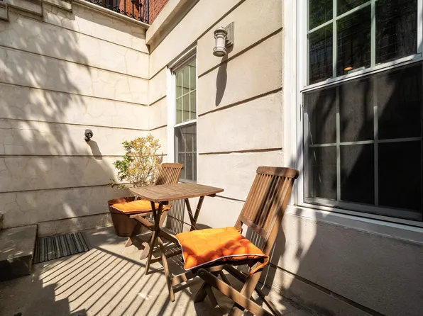 96 Tidewater Street image 3 of 21