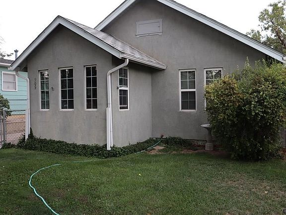 2nd image of 905 Whipple Ave