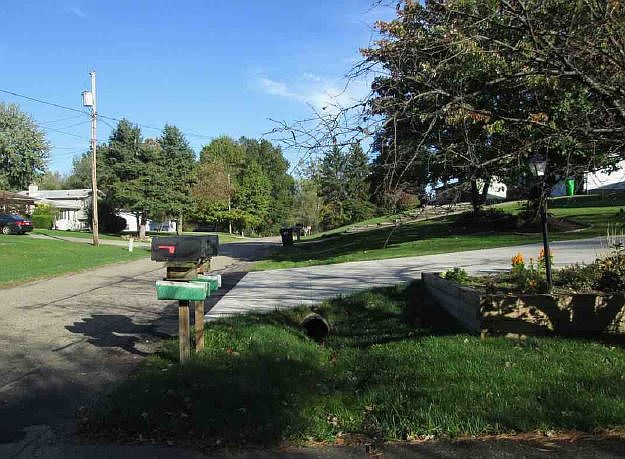 2nd image of 442 Cheshire Rd