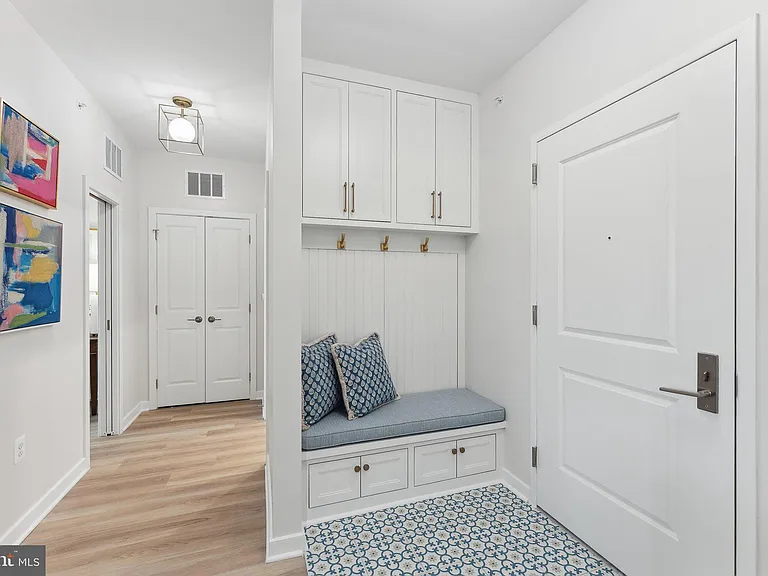 10755 Fairgrounds Dr #433 — Photo 3