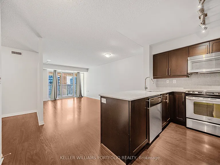 125 Western Battery Rd #508 — Photo 1