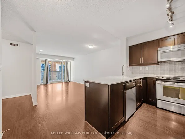 125 Western Battery Rd, Toronto, ON
