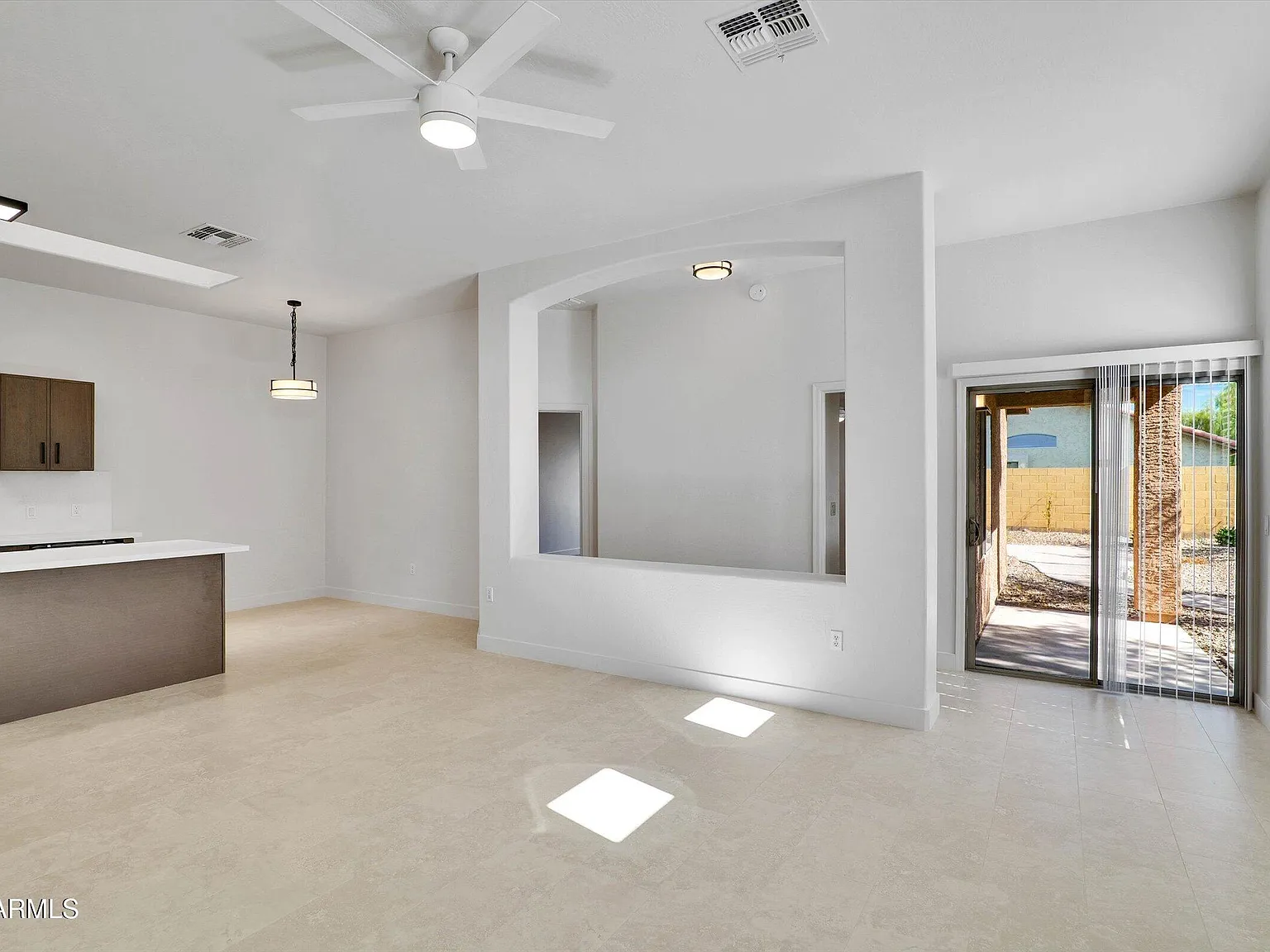 3 bed, 2.0 bath, 1218 sqft, $2,395 — Photo 3