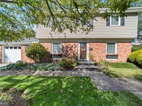 102 Fieldboro Dr, Lawrence Township, NJ 08648
