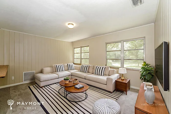 1513 S Mellonville Ave — Photo 4