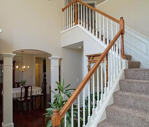 2nd image of 471 Wilson Ct