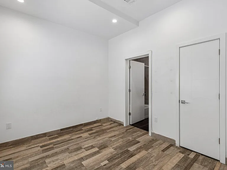 2028 E Fletcher St #1 — Photo 14