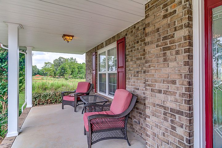 1st image of 2564 Hattington Dr