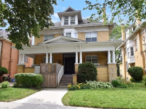 68 Sherman Ave S, Hamilton, ON L8M 2P7