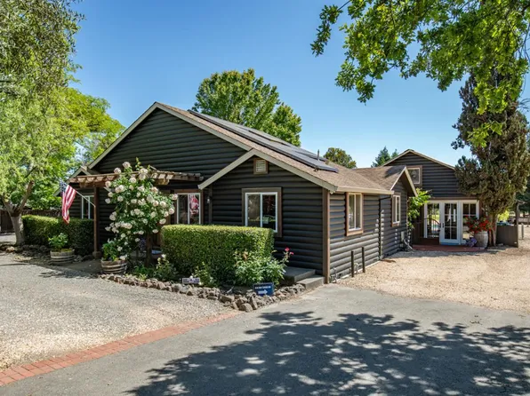 620 Dry Creek Road, Healdsburg, CA 95448