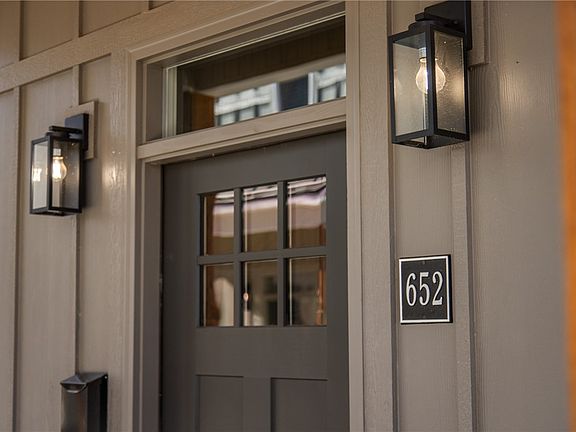 2nd image of 652 W Price Ave