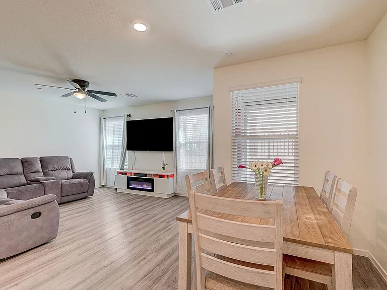 6928 Honor Hill St — Photo 19