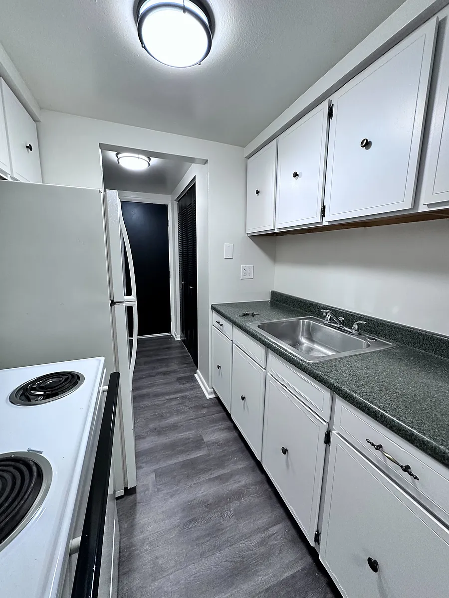 Building Photo - 428 Wayne St #D