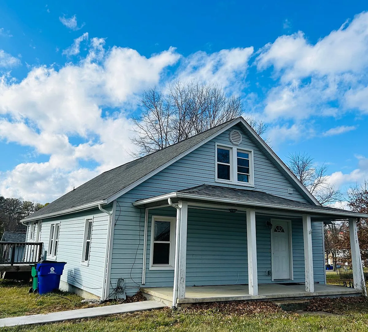 Spacious 4BR Home Near Downtown Blacksburg & Virginia Tech — Photo 1