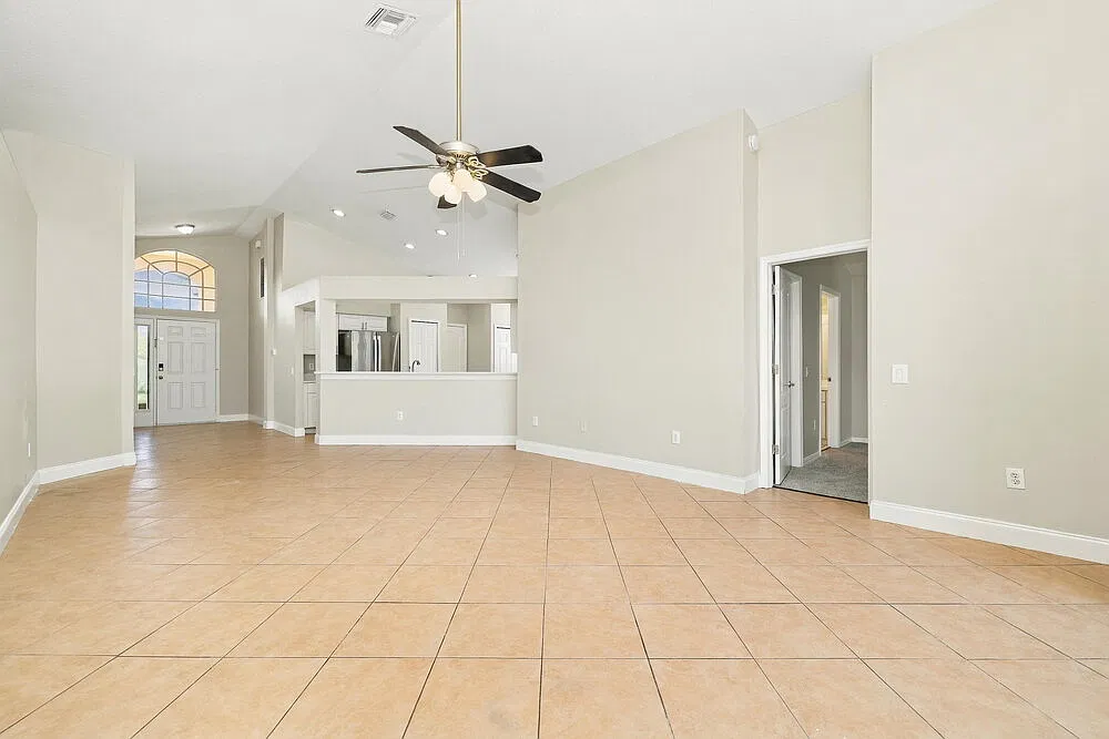 4 bed, 3.0 bath, 1797 sqft, $2,355 — Photo 3