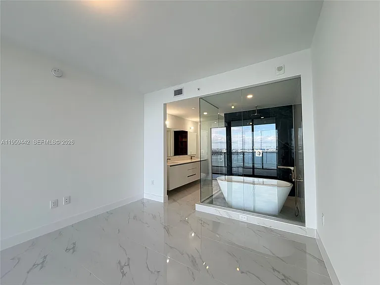 700 NE 24th St #3503 — Photo 13