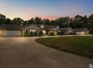 10955 Douglas Rd, Temperance, MI 48182