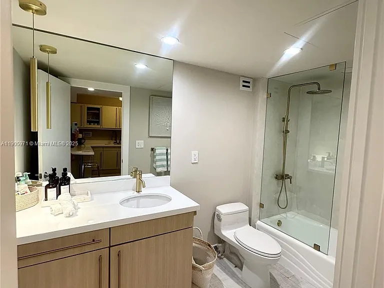 2301 Collins Ave #836 — Photo 13