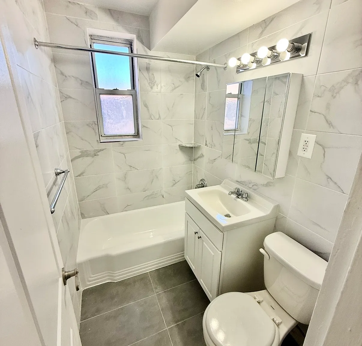 1 bed, 800 sqft, $2,399 — Photo 4