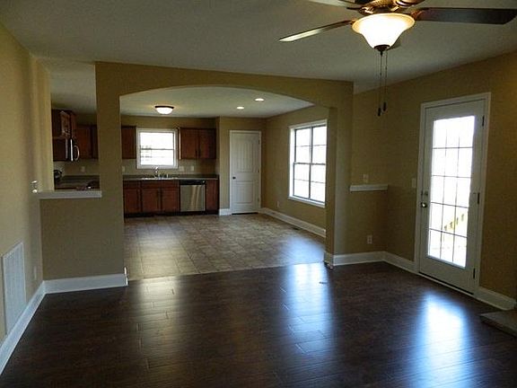 5th image of 423 Fox Xing Lot 423