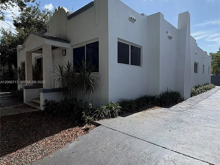 328 SW 15th Ave — Photo 23