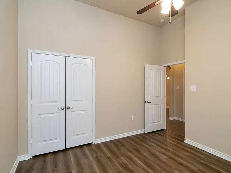 129 Griffin Ave — Photo 17