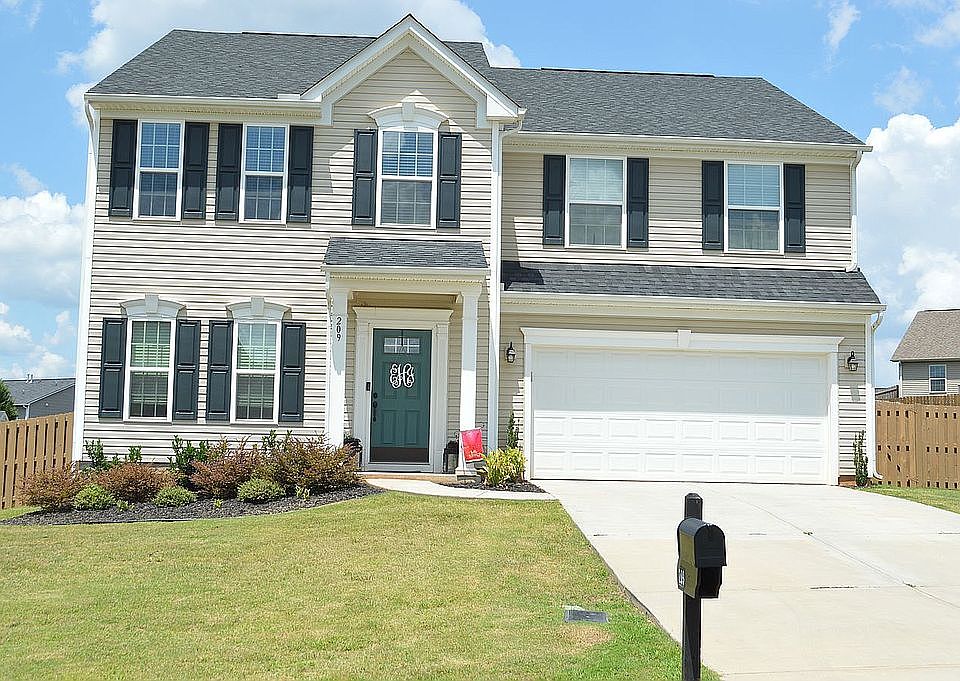 1st image of 209 Picketts Mill Dr