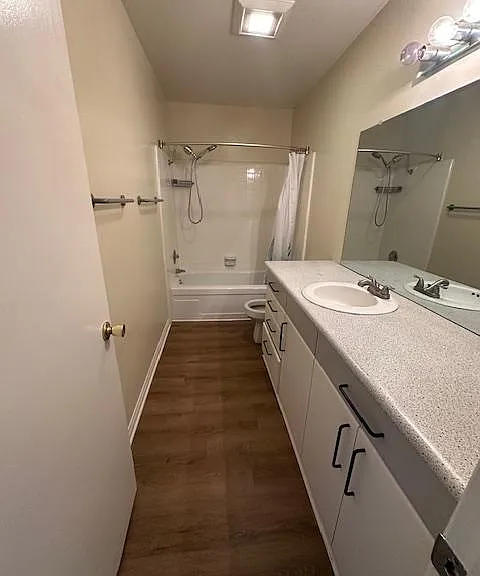 2727 Bayshore Ave — Photo 19