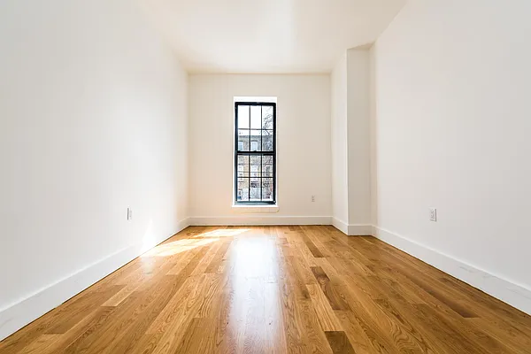 Rented by Nooklyn NYC LLC | media 37