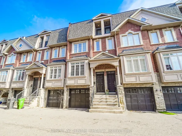 9 Streight Ln, Toronto, ON M9B 0A3