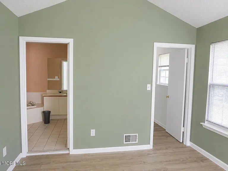 114 Orion Rd — Photo 16