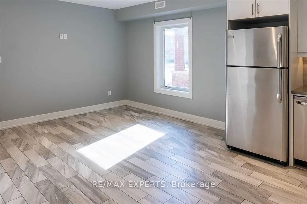 2 bed, $2,495 — Photo 4