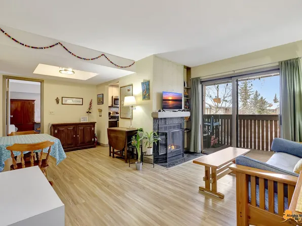 7351 Huntsmen Cir #D, Anchorage, AK 99518