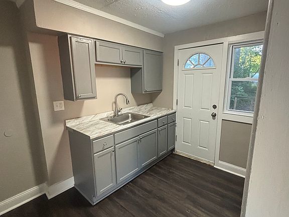 4th image of 14021 Seneca Ct