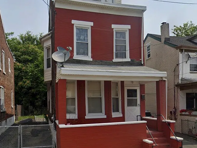 24 E Paul Ave — Photo 1