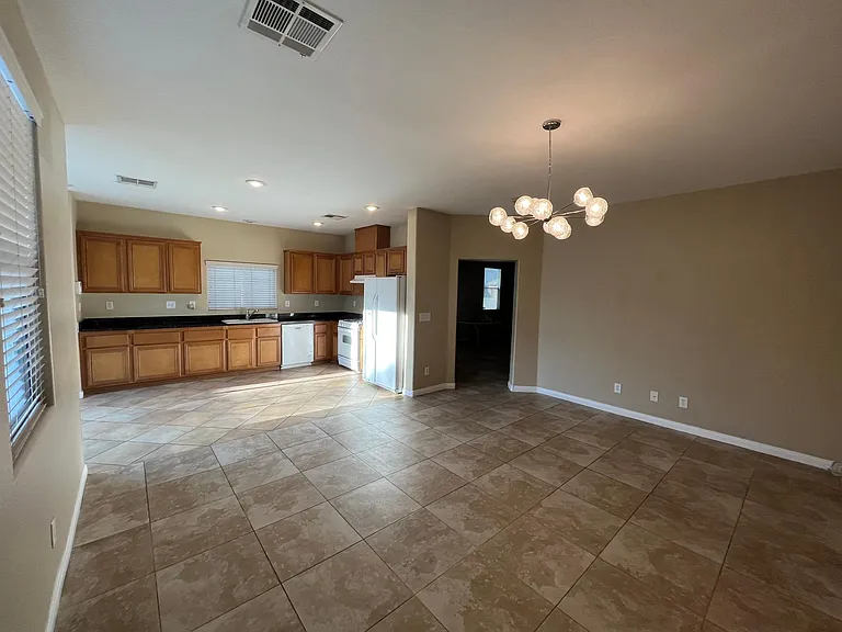 Divine Ridge St — Photo 22