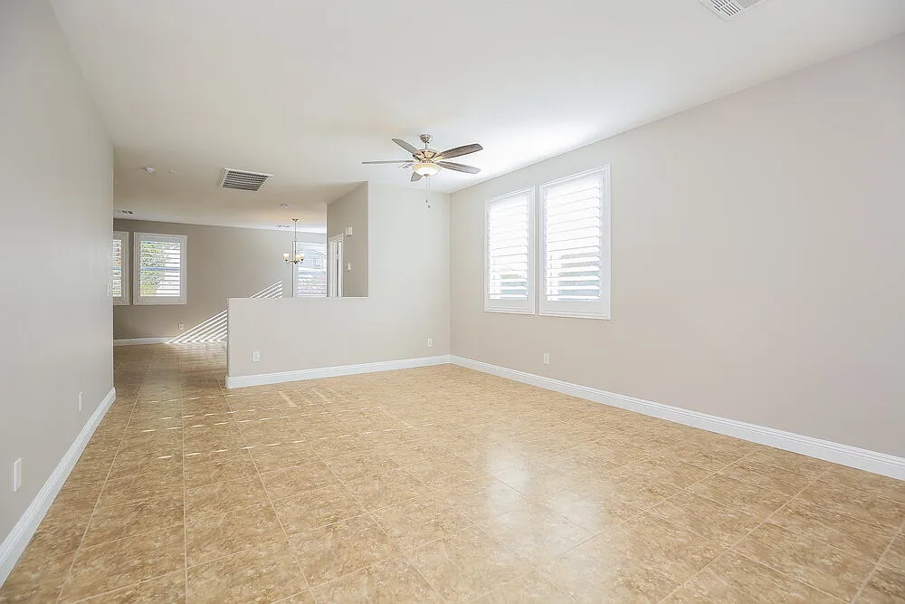 4 bed, 2.5 bath, 2546 sqft, $3,250 — Photo 4