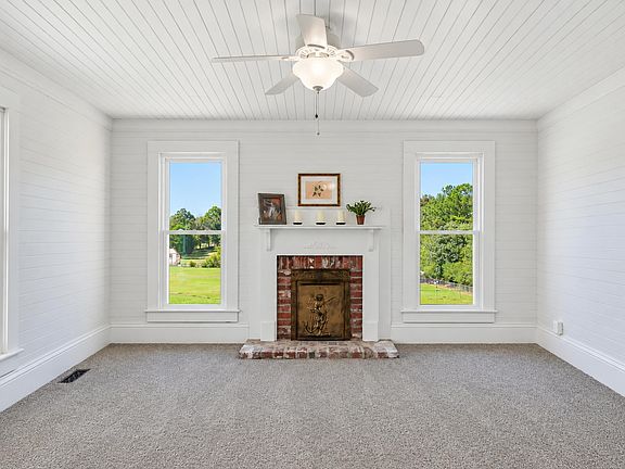 5th image of 104 Bell Rd
