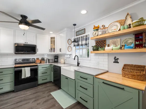 2451 S Hillside Drive, Springfield, MO 65804