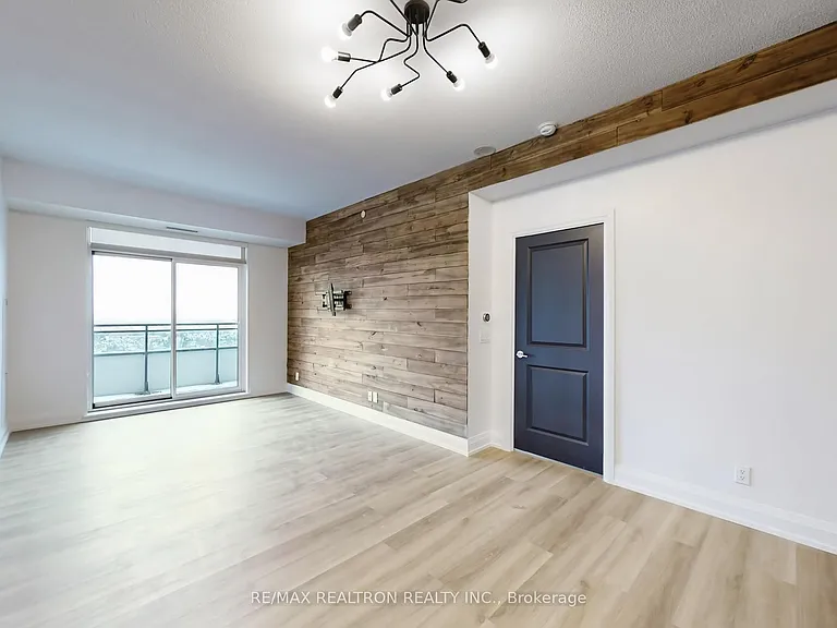 7890 Bathurst St #2505 — Photo 11