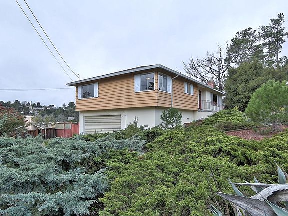 2nd image of 2700 Barclay Way