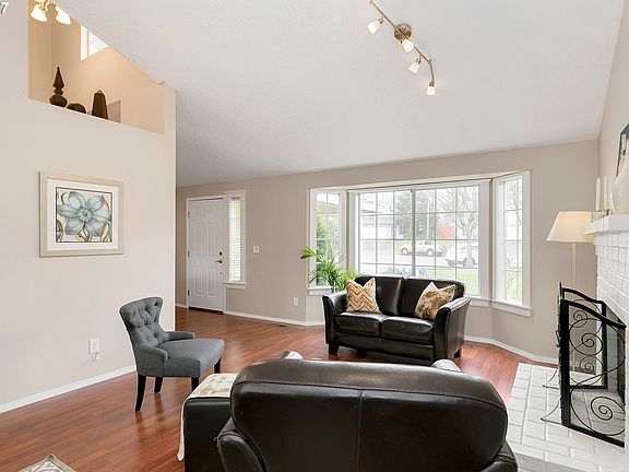 5th image of 6903 SE 68th Ct