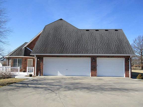 2nd image of 309 W Harvest Dr