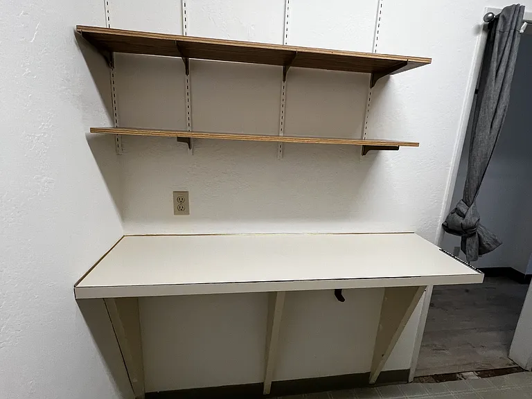 415 W Railroad Ave #1 — Photo 5