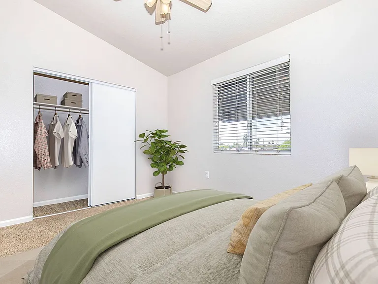 Palm Desert Apartments — Photo 94