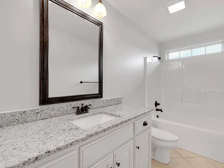 402 Lucy Cir — Photo 25
