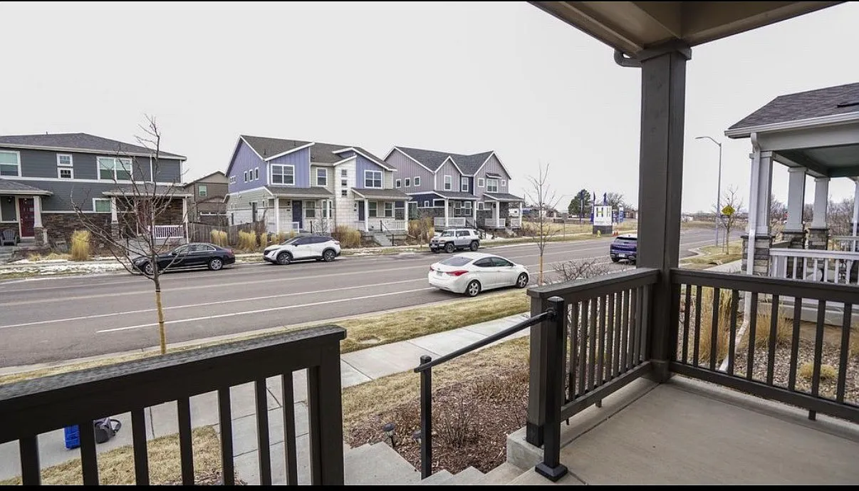 3 bed, 1550 sqft, $2,900 — Photo 2
