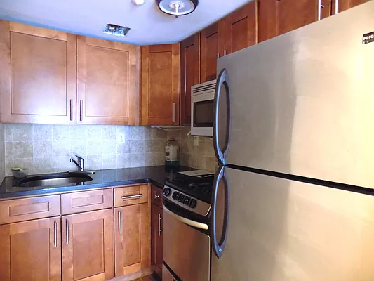 Rented by Blue Egg Realty Corp | media 20